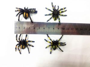 Реалистични пластмасова играчка паяци за деца