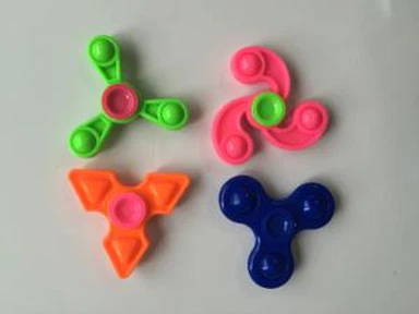 На едро ръчно въртене играчки, Fidget Spinner